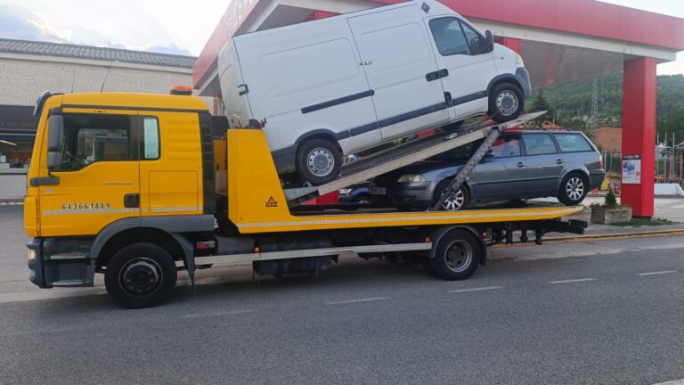 grua-furgoneta-coche